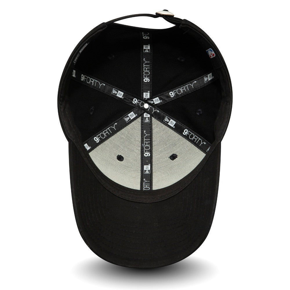 NBA Essential Outline 9Forty Los Angeles Lakers Cap