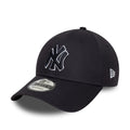 Outline 9Forty New York Yankees Cap