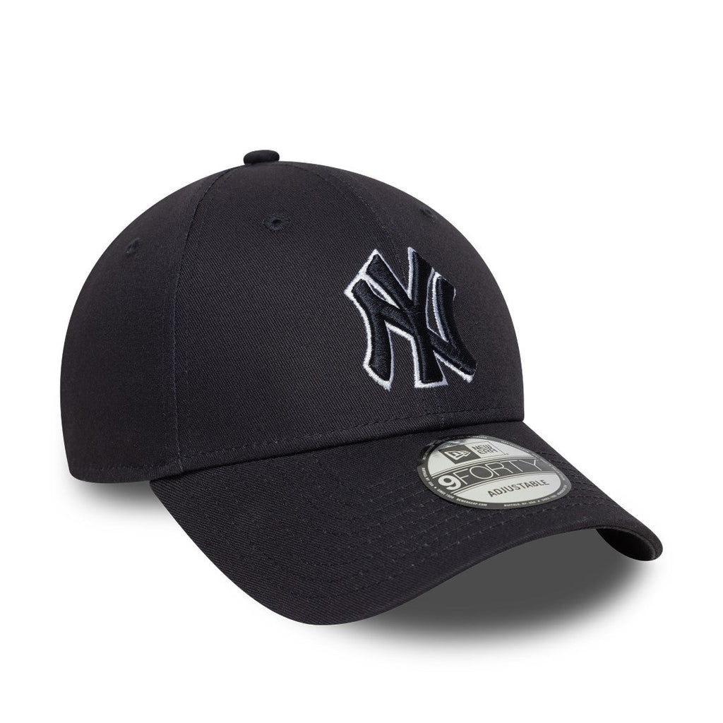Outline 9Forty New York Yankees Cap