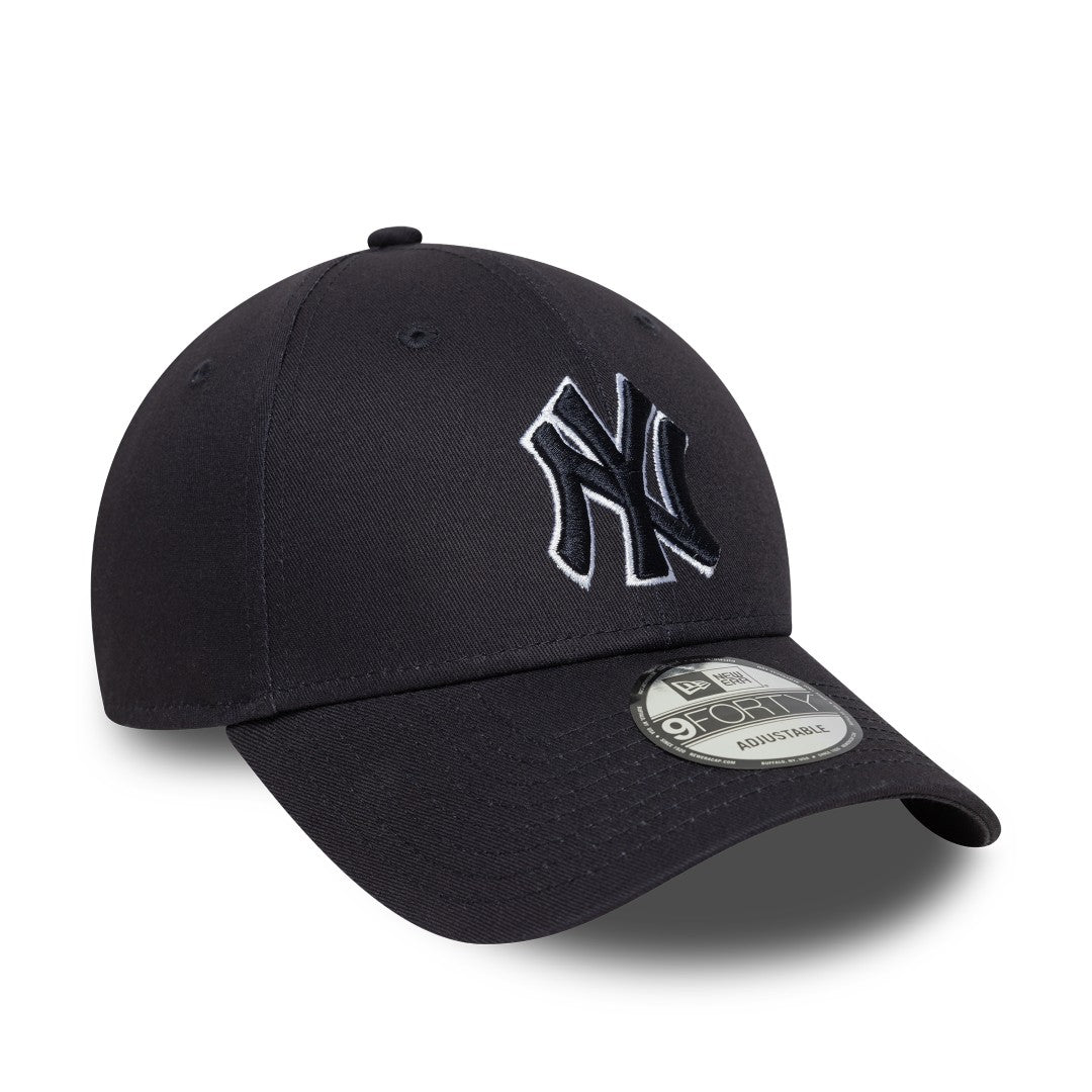 Outline 9Forty New York Yankees Cap