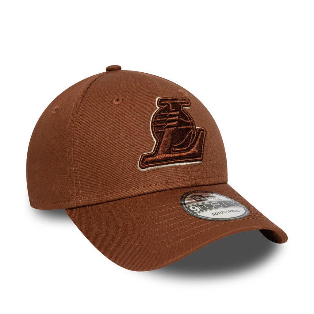 Team Outline 9Forty Los Angeles Lakers Cap