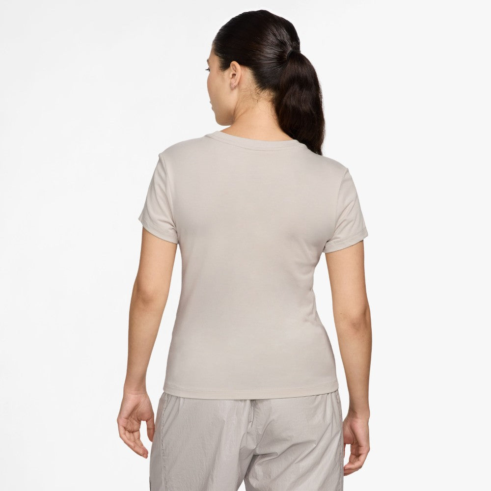 Sportswear Chill Knit Slim Graphic T-Shirt