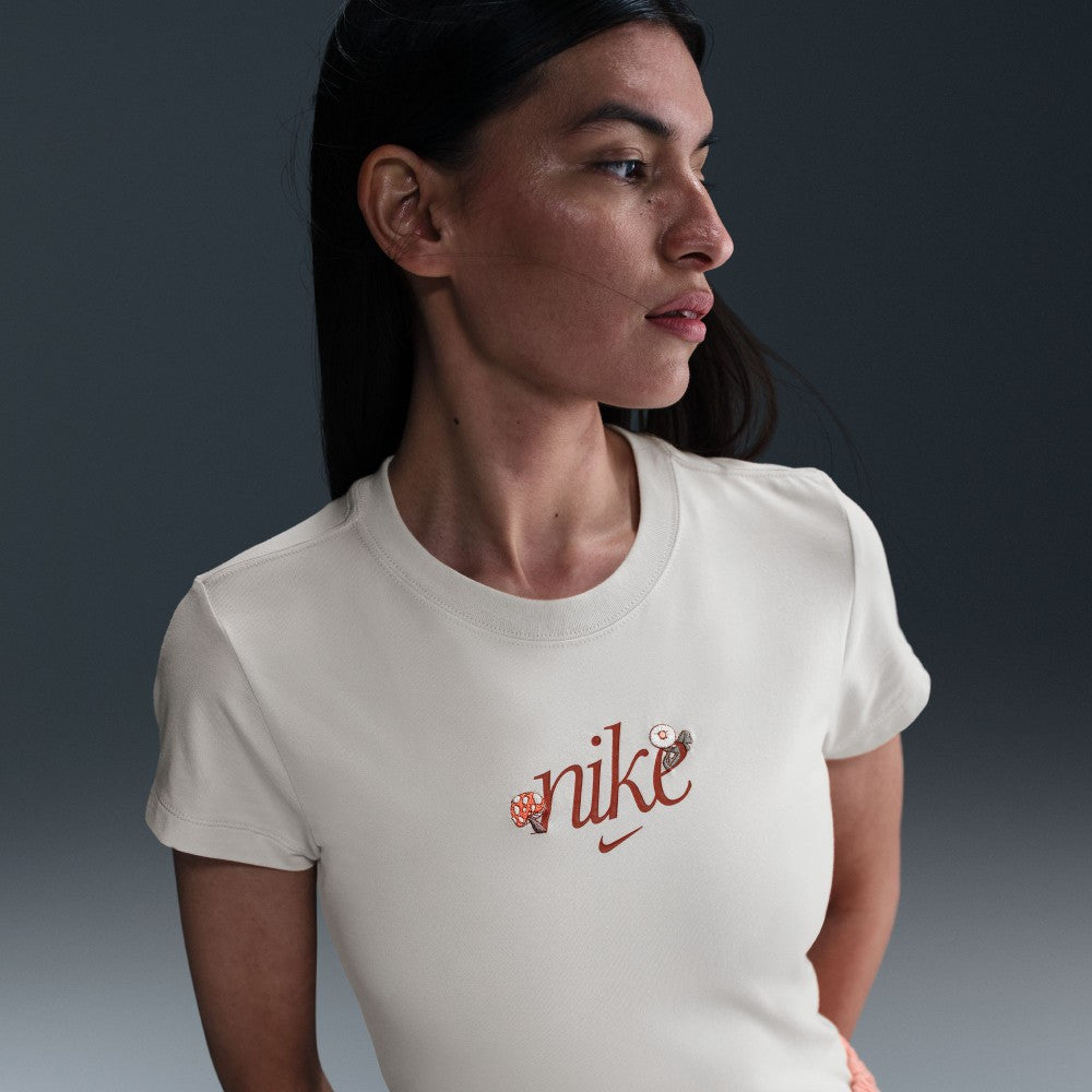 Sportswear Chill Knit Slim Graphic T-Shirt