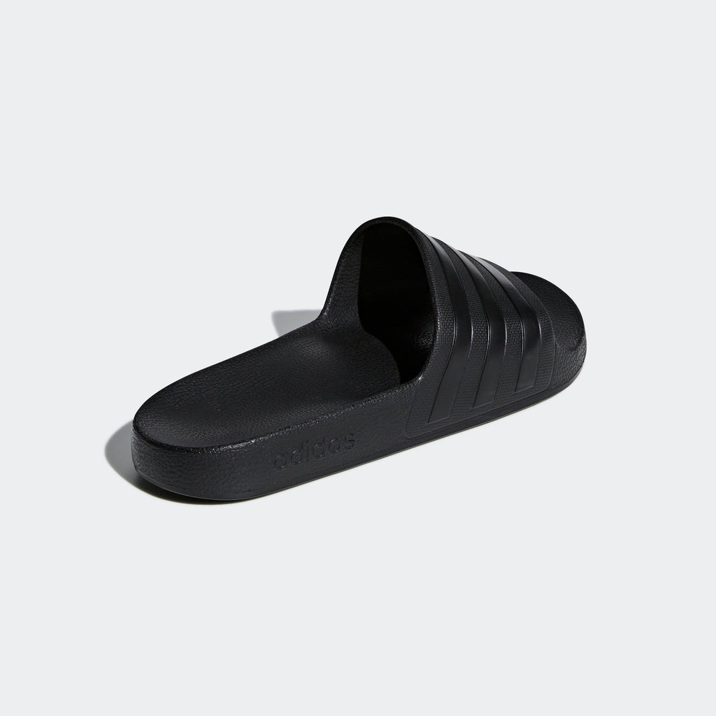 Adilette Aqua Slides