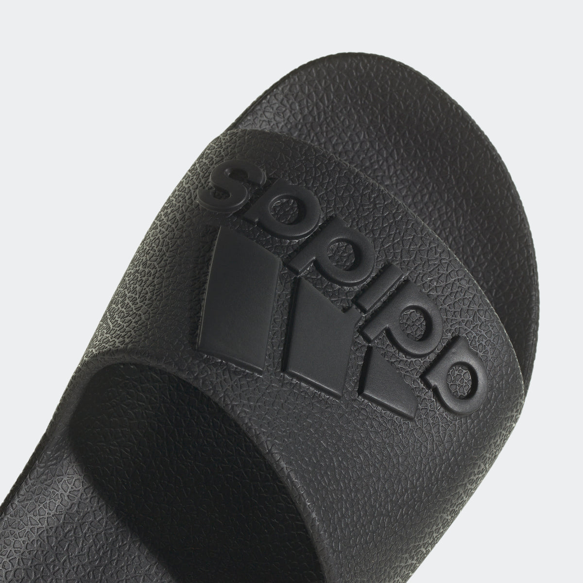 Adilette Aqua Slides