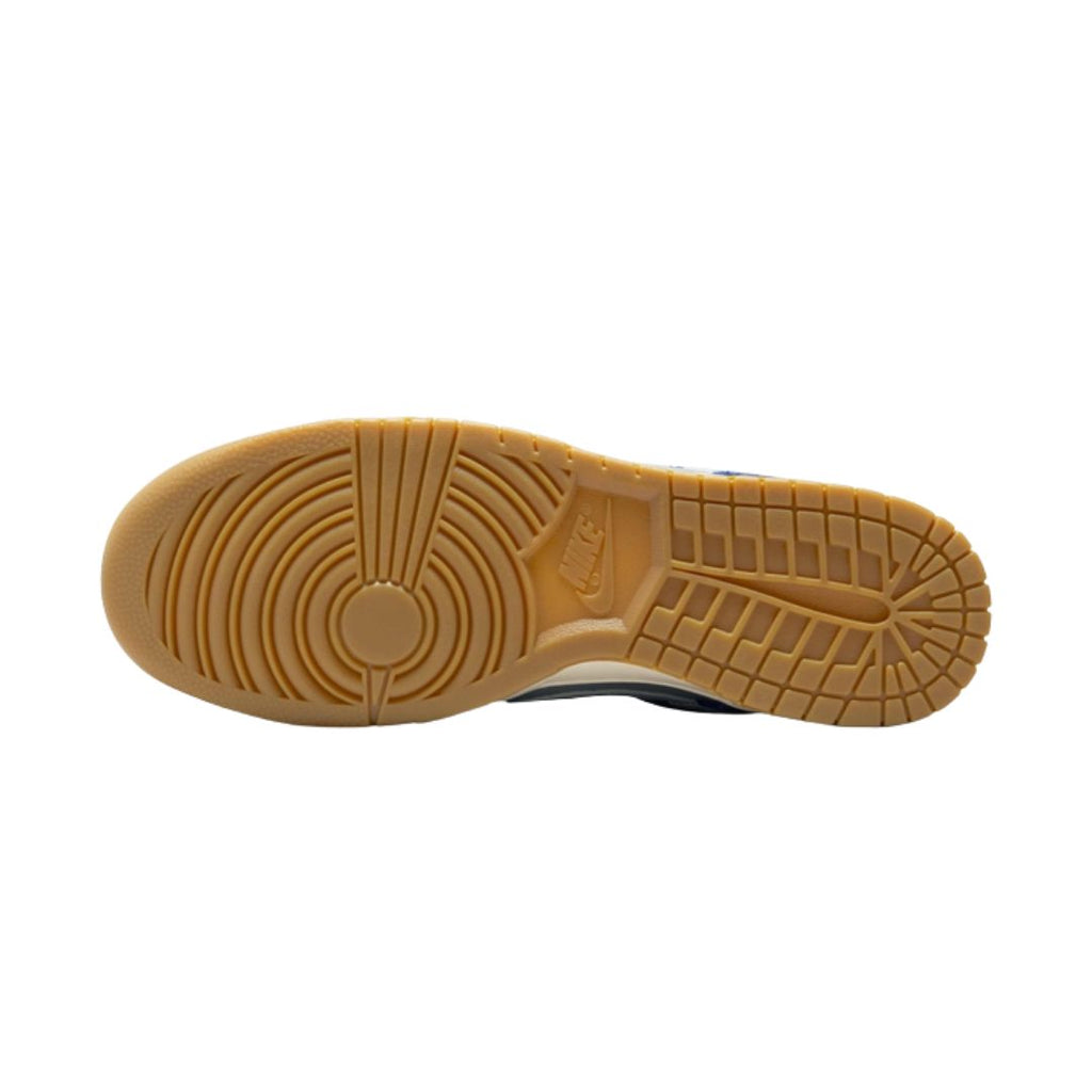 Dunk Low Retro SE Shoes