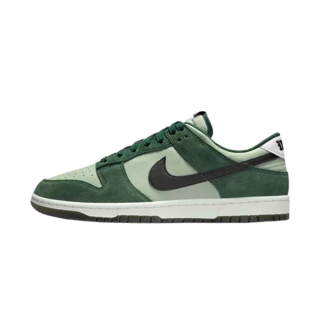 Dunk Low Retro SE Shoes