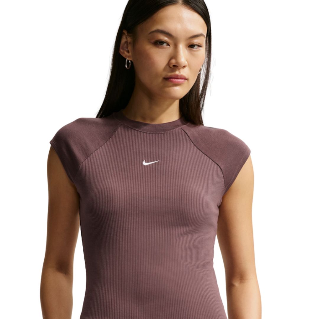 Sportswear Chill Knit Slim Short-Sleeve Ribbed Top