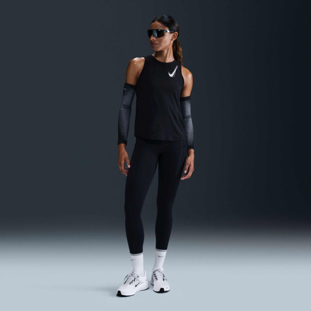 One Swoosh Dri-FIT Tank Top