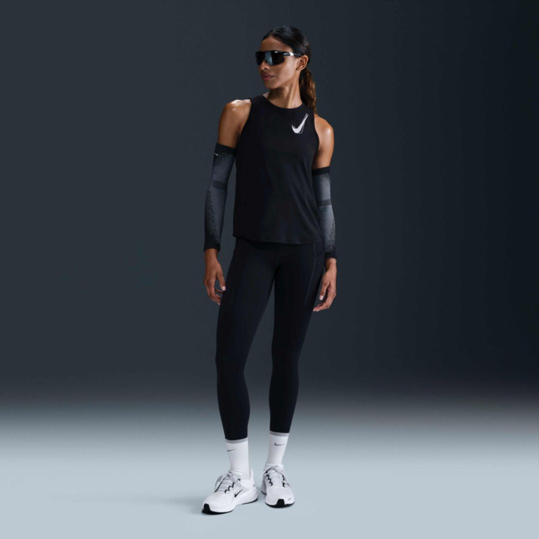 One Swoosh Dri-FIT Tank Top