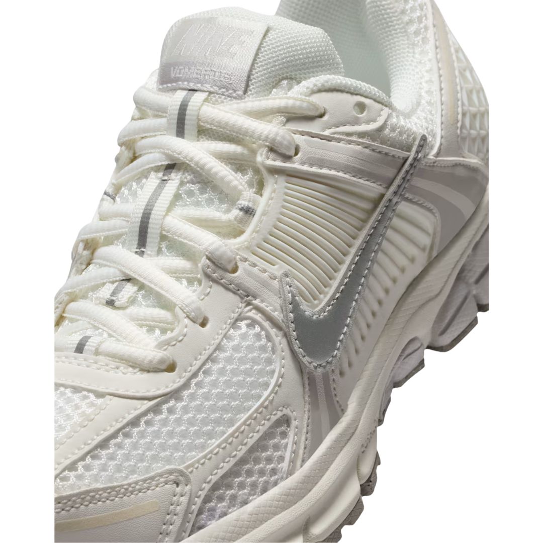 Vomero 5 Big Shoes