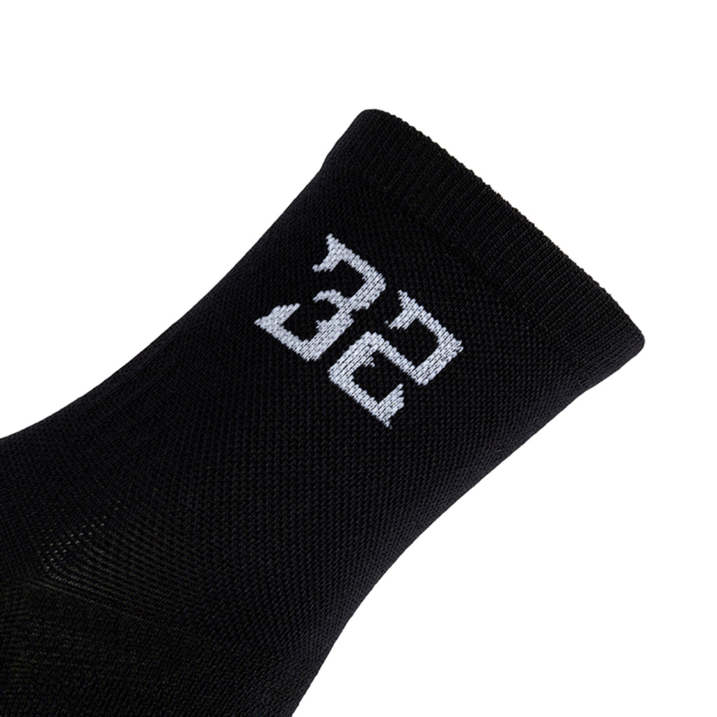 32 Crew Socks