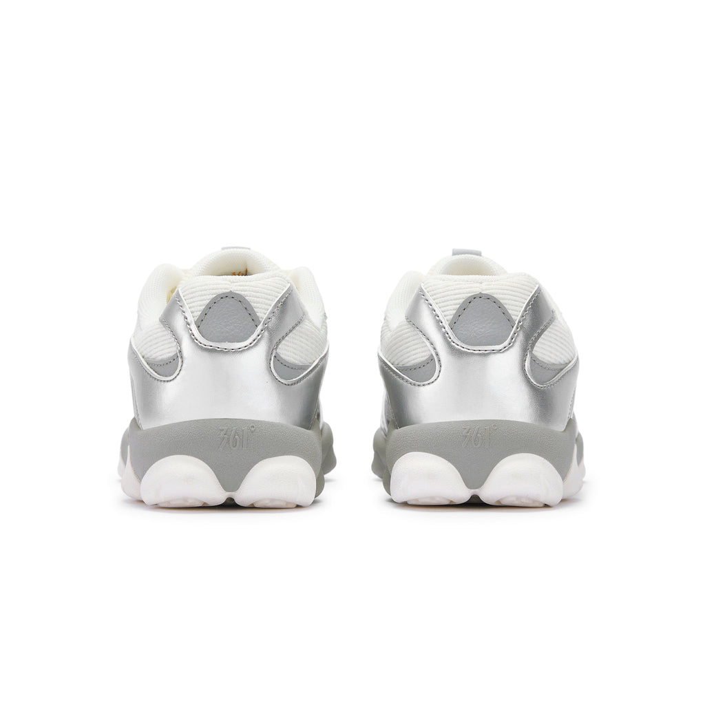 Thin-Sole Squirrel Shoes