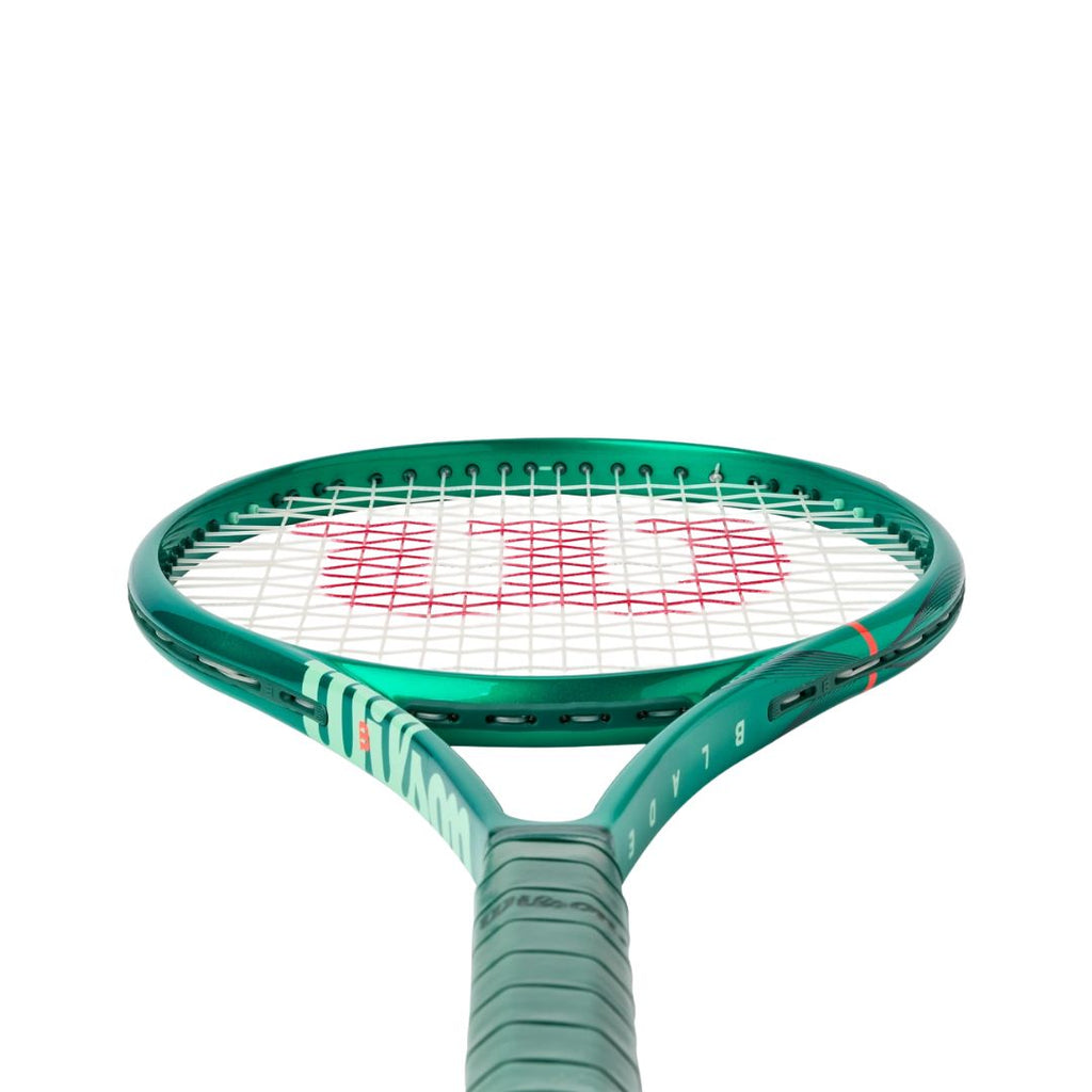 Wilson Blade 100 V10 Tennis Racket